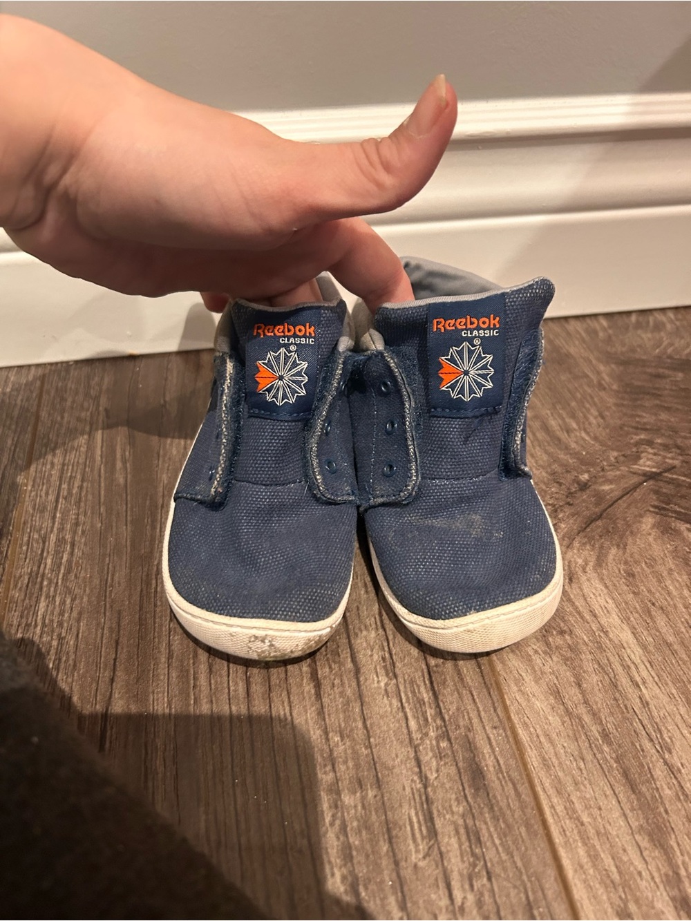 Reebok peek n fit